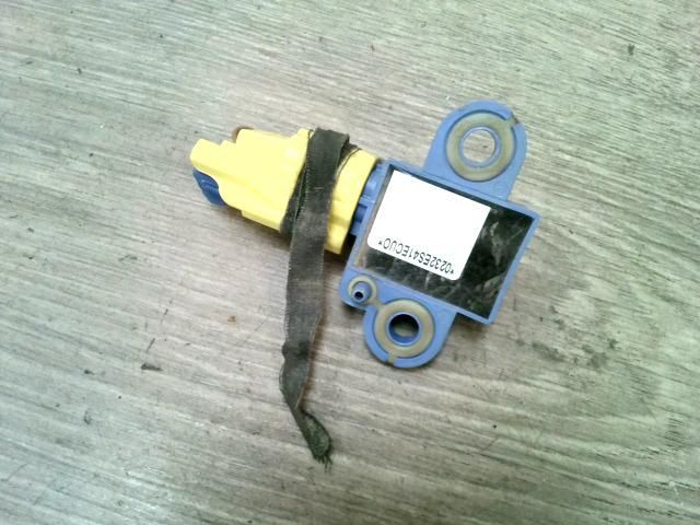 bontott VW JETTA Jeladó (Magában)