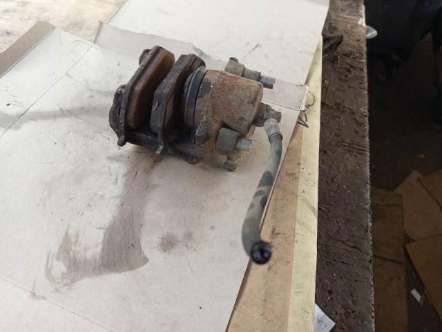 bontott VW JETTA Jobb első Féknyereg Munkahengerrel