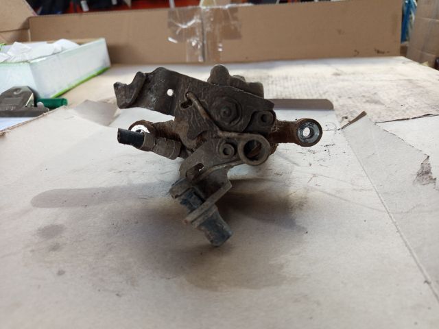 bontott VW JETTA Jobb hátsó Féknyereg Munkahengerrel