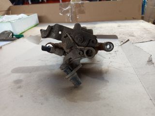 bontott VW JETTA Jobb hátsó Féknyereg Munkahengerrel