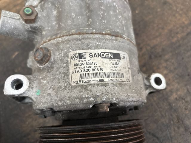 bontott VW JETTA Klímakompresszor