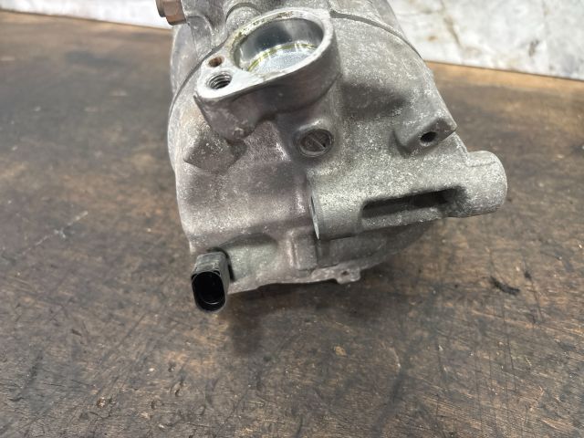 bontott VW JETTA Klímakompresszor