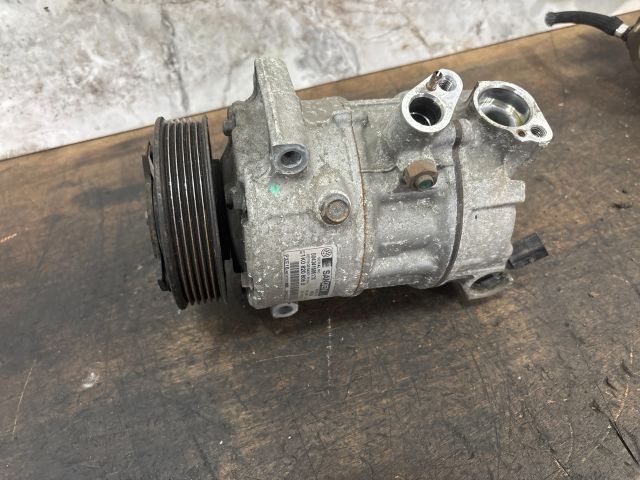 bontott VW JETTA Klímakompresszor