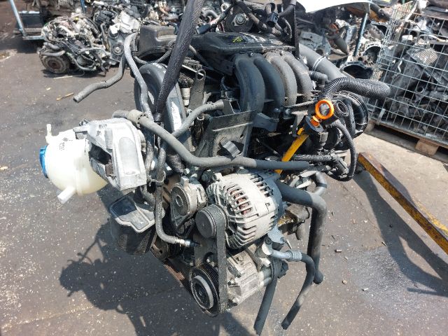 bontott VW JETTA Komplett Motor (Segédberendezésekkel)