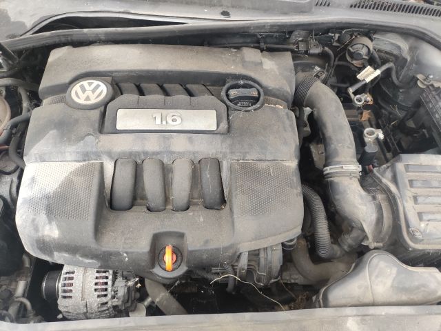 bontott VW JETTA Motor (Fűzött blokk hengerfejjel)