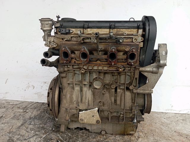 bontott VW JETTA Motor (Fűzött blokk hengerfejjel)