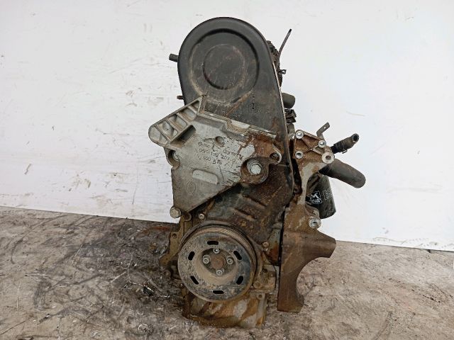 bontott VW JETTA Motor (Fűzött blokk hengerfejjel)