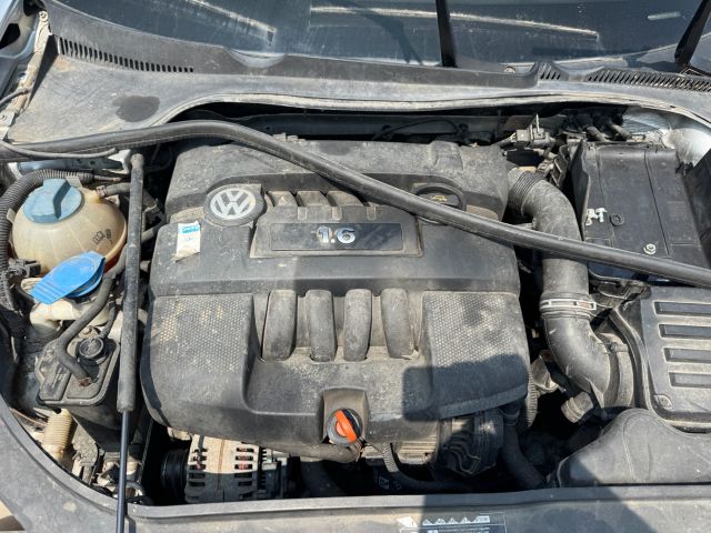 bontott VW JETTA Motor (Fűzött blokk hengerfejjel)