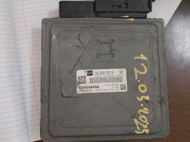 bontott VW JETTA Motorvezérlő