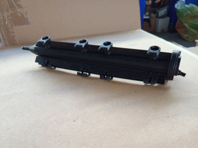 bontott VW JETTA Porlasztó Sor / Híd