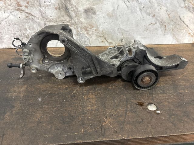 bontott VW JETTA Generátor Tartó Bak