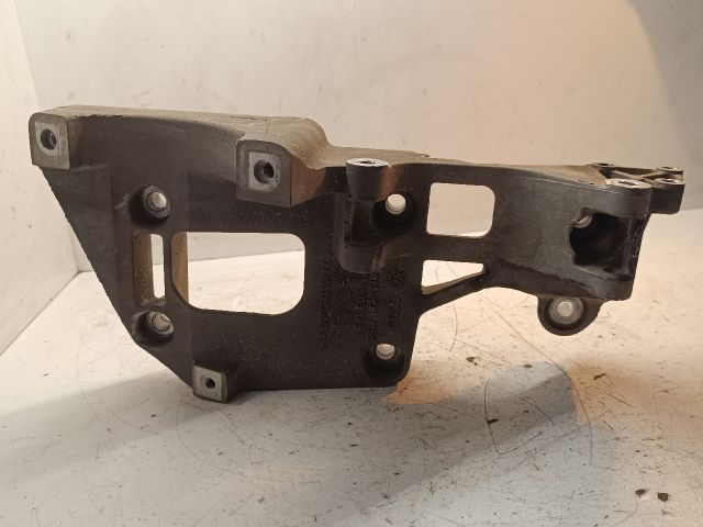 bontott VW JETTA Generátor Tartó Bak
