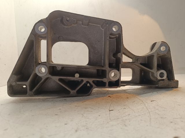 bontott VW JETTA Generátor Tartó Bak