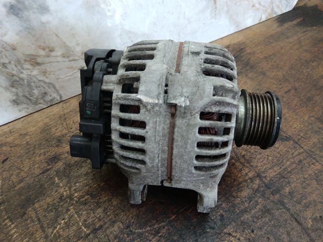 bontott VW JETTA Generátor