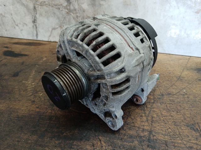 bontott VW JETTA Generátor