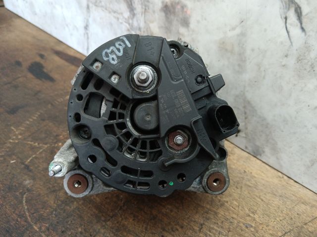 bontott VW JETTA Generátor