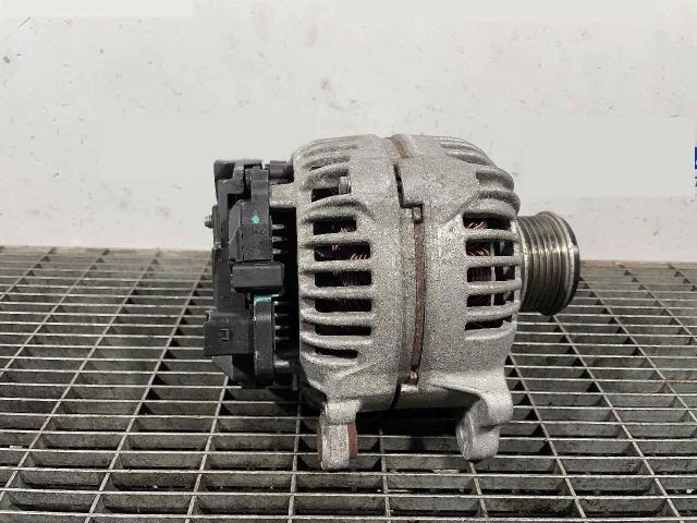 bontott VW JETTA Generátor