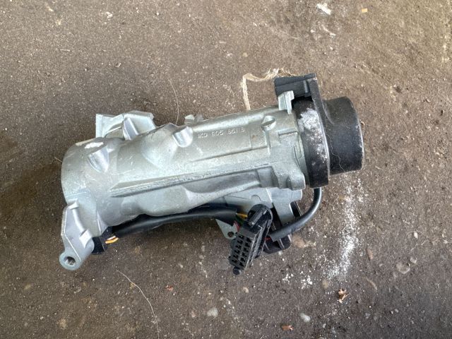 bontott VW JETTA Gyújtáskapcsoló Házzal