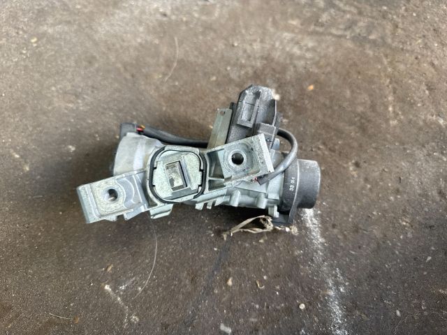 bontott VW JETTA Gyújtáskapcsoló Házzal