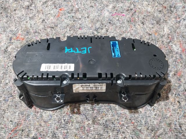 bontott VW JETTA Kilométeróra