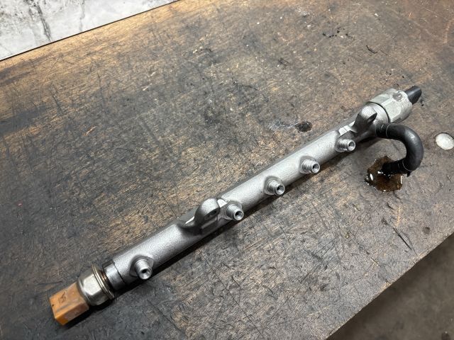 bontott VW JETTA Közösnyomócső