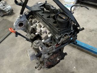 bontott VW JETTA Motor (Fűzött blokk hengerfejjel)