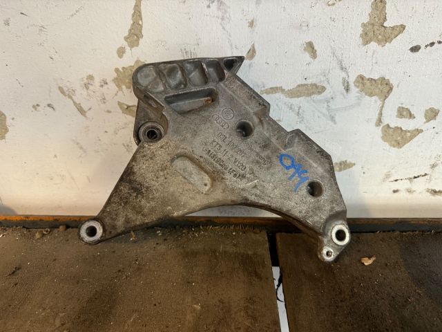 bontott VW JETTA Motor Tartó Bak Jobb