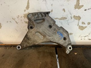 bontott VW JETTA Motor Tartó Bak Jobb