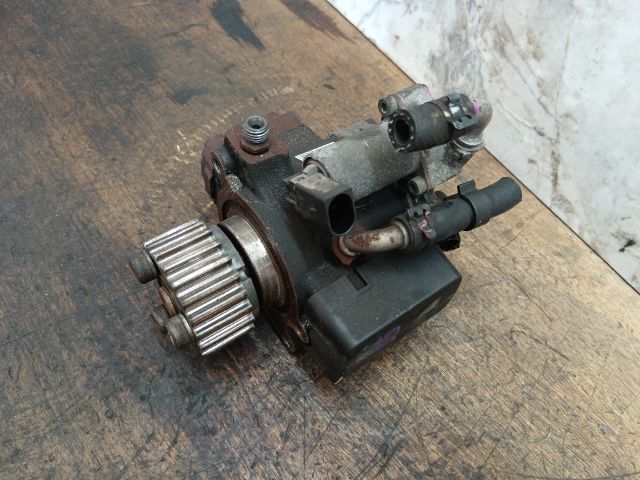 bontott VW JETTA Nagynyomású Szivattyú