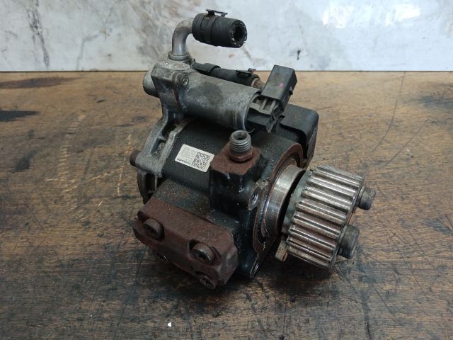 bontott VW JETTA Nagynyomású Szivattyú