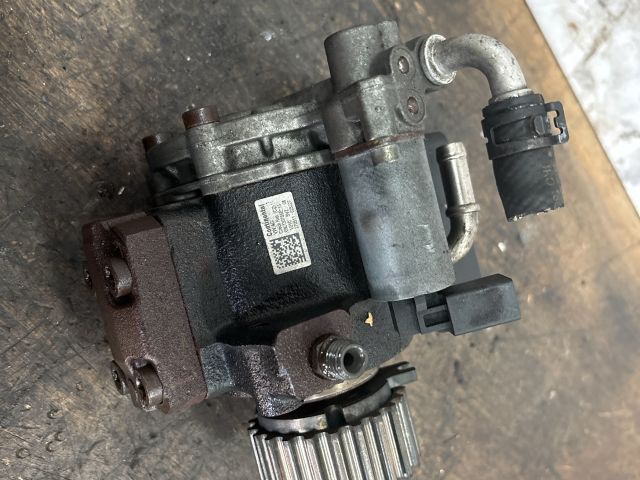 bontott VW JETTA Nagynyomású Szivattyú