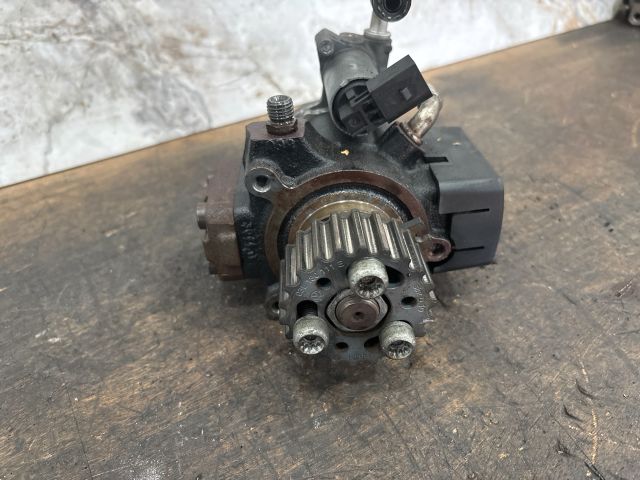 bontott VW JETTA Nagynyomású Szivattyú