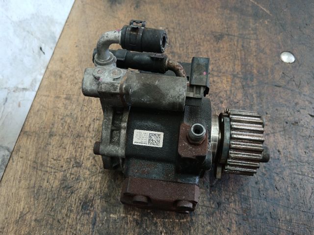 bontott VW JETTA Nagynyomású Szivattyú