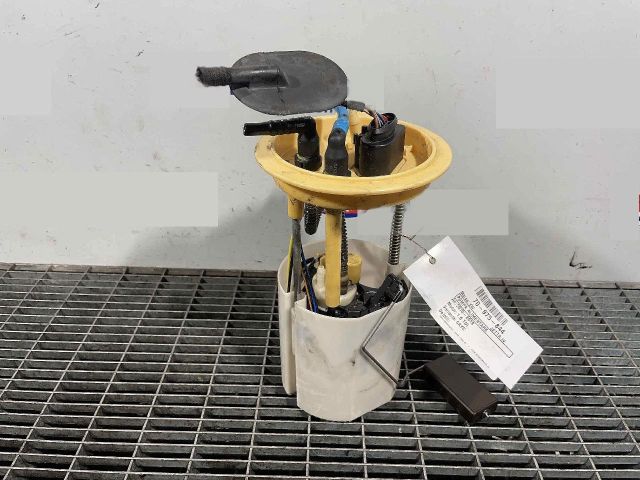 bontott VW JETTA Üzemanyag Szivattyú