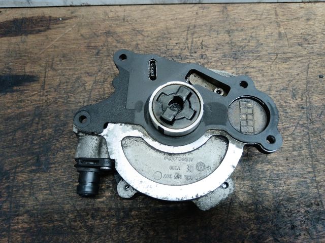 bontott VW JETTA Vákumpumpa