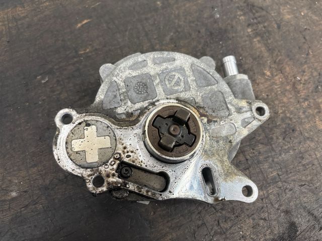 bontott VW JETTA Vákumpumpa