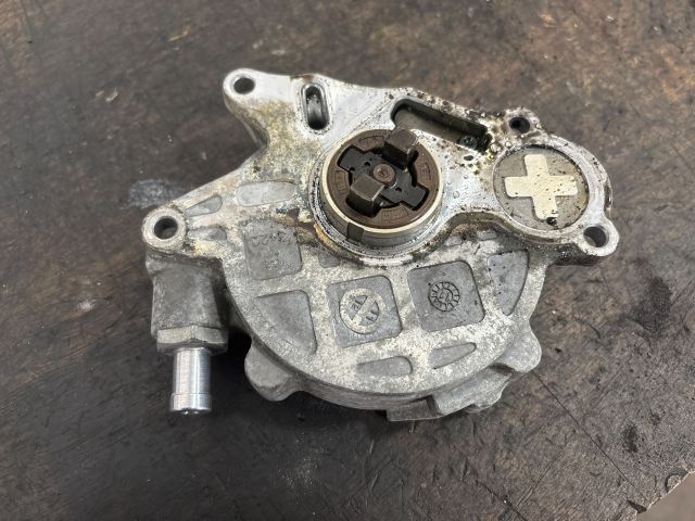 bontott VW JETTA Vákumpumpa