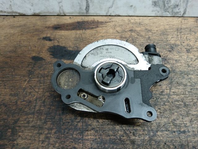 bontott VW JETTA Vákumpumpa