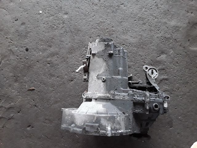 bontott VW JETTA Váltó (Mechanikus)