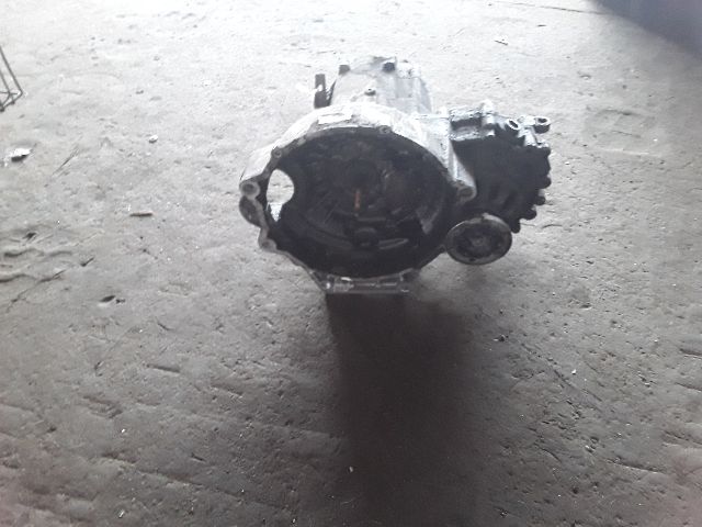 bontott VW JETTA Váltó (Mechanikus)