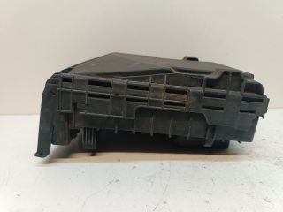 bontott VW JETTA Biztosítéktábla Motortér