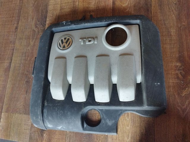 bontott VW JETTA Felső Motorburkolat