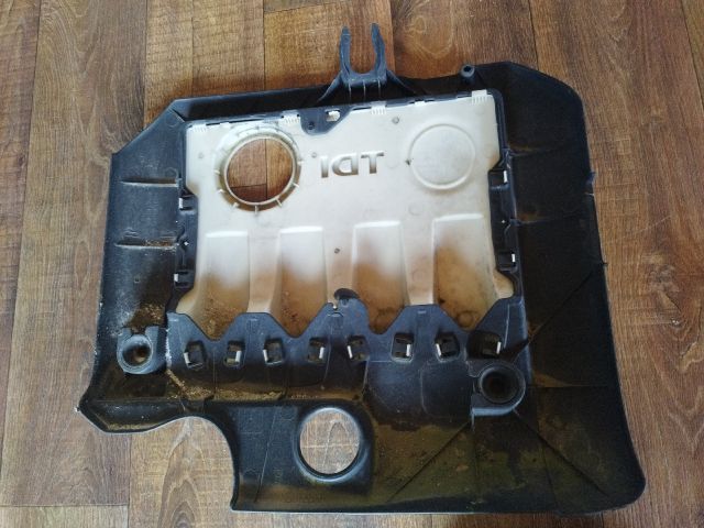 bontott VW JETTA Felső Motorburkolat