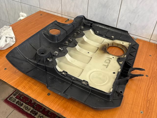 bontott VW JETTA Felső Motorburkolat