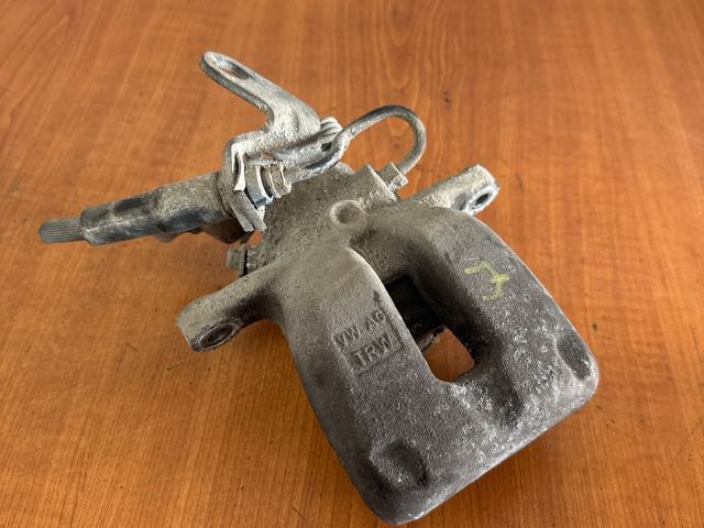 bontott VW JETTA Jobb hátsó Féknyereg Munkahengerrel