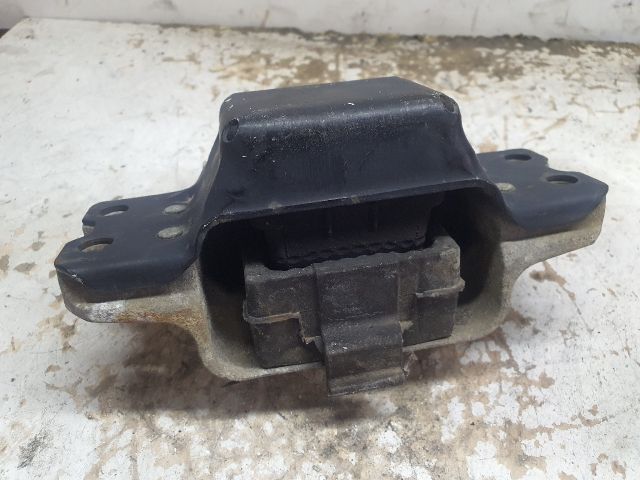 bontott VW JETTA Motor Tartó Bak (Fém)