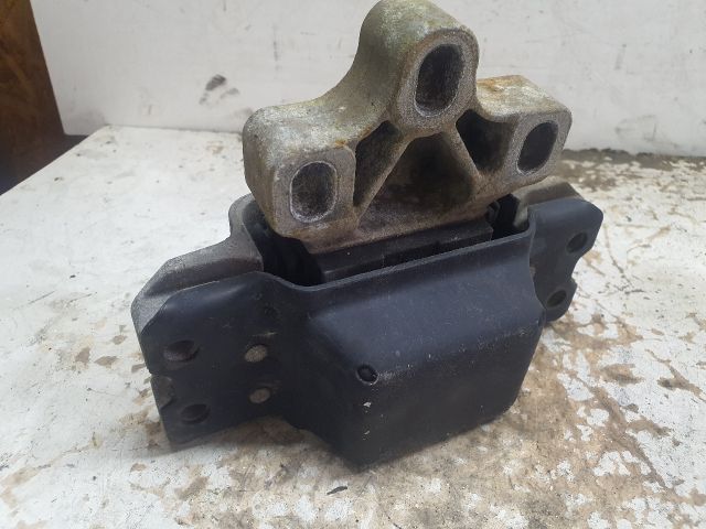 bontott VW JETTA Motor Tartó Bak (Fém)