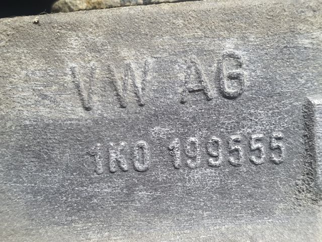 bontott VW JETTA Motor Tartó Bak (Fém)