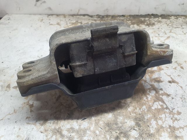 bontott VW JETTA Motor Tartó Bak (Fém)