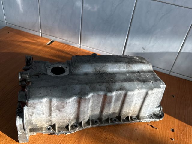 bontott VW JETTA Olajteknő